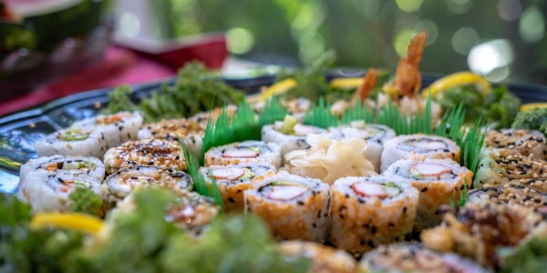 Sushi à volonté Rouen, buffet sur tapis roulant